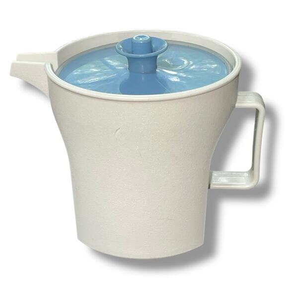 Tupperware Creamer Bowl with Push Button Lid Seal 1414 Almond Blue USA Vintage - Picture 2 of 14